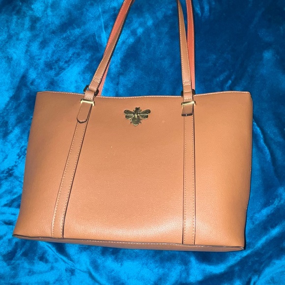 Bee Tote with wallet purchased at Accessorize in London - Picture 1 of 7